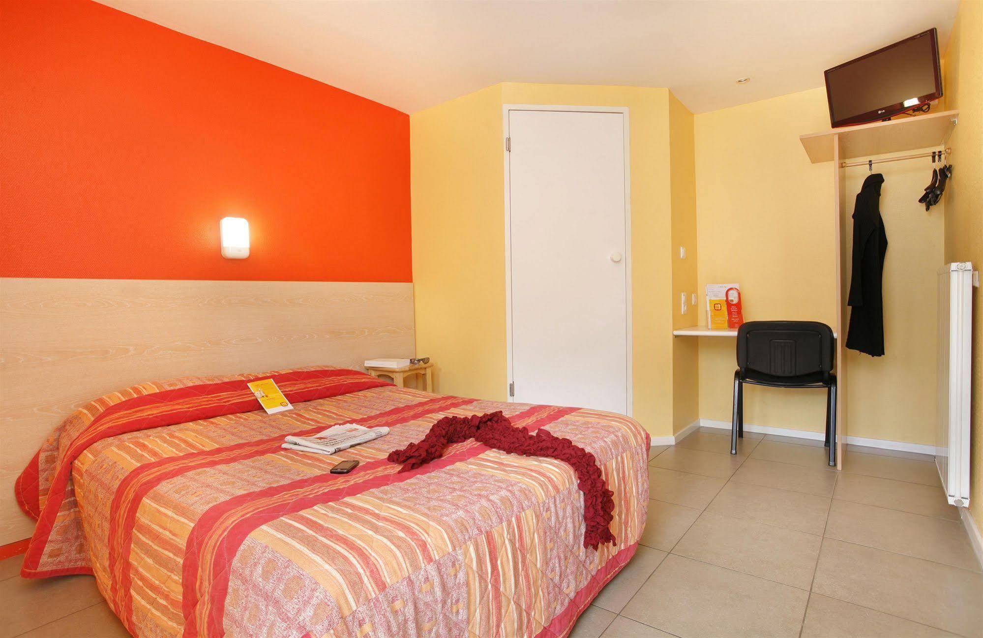 Hotel Confort Le Moulin Rouge Terrasson Εξωτερικό φωτογραφία